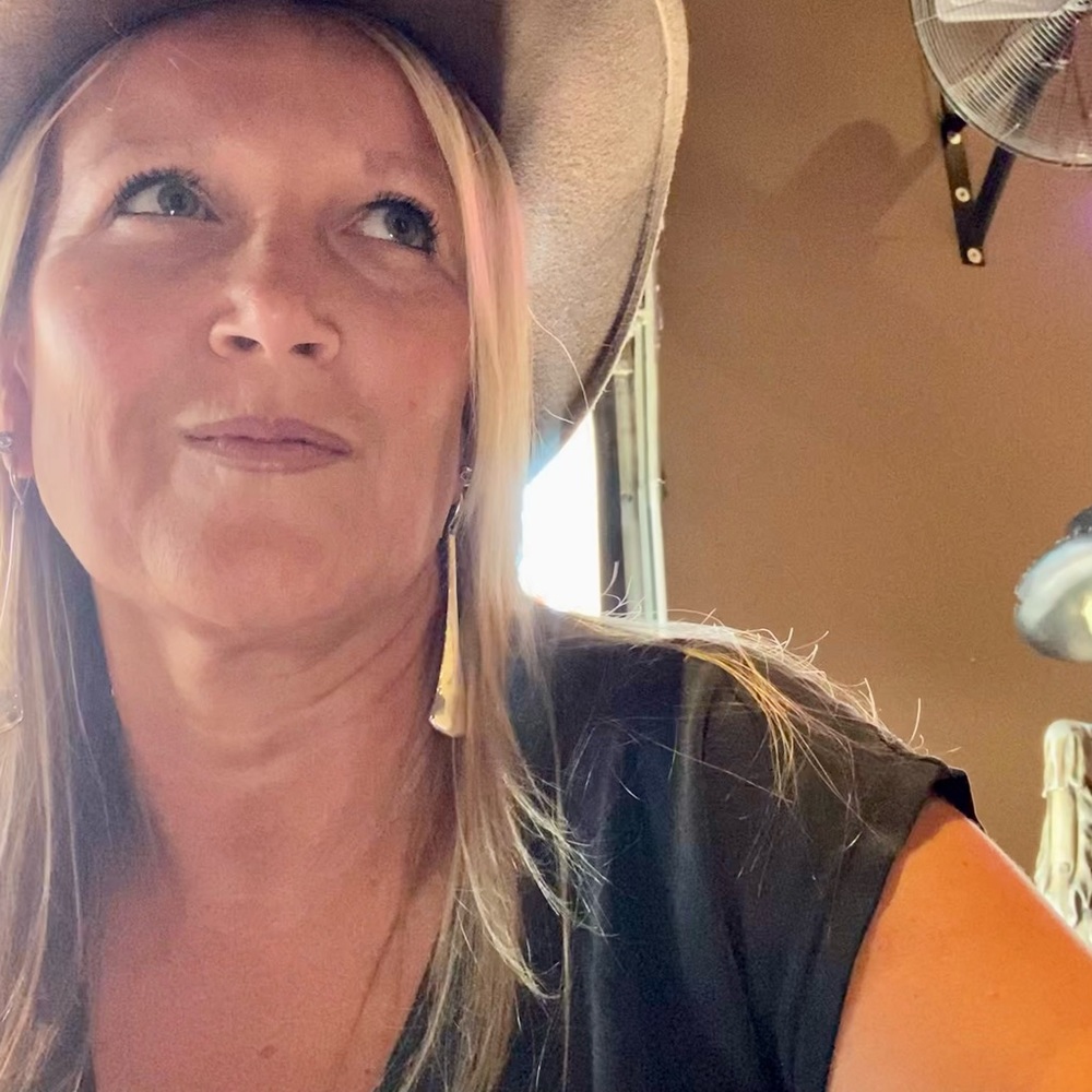 Meet your Posher, Jacqueline